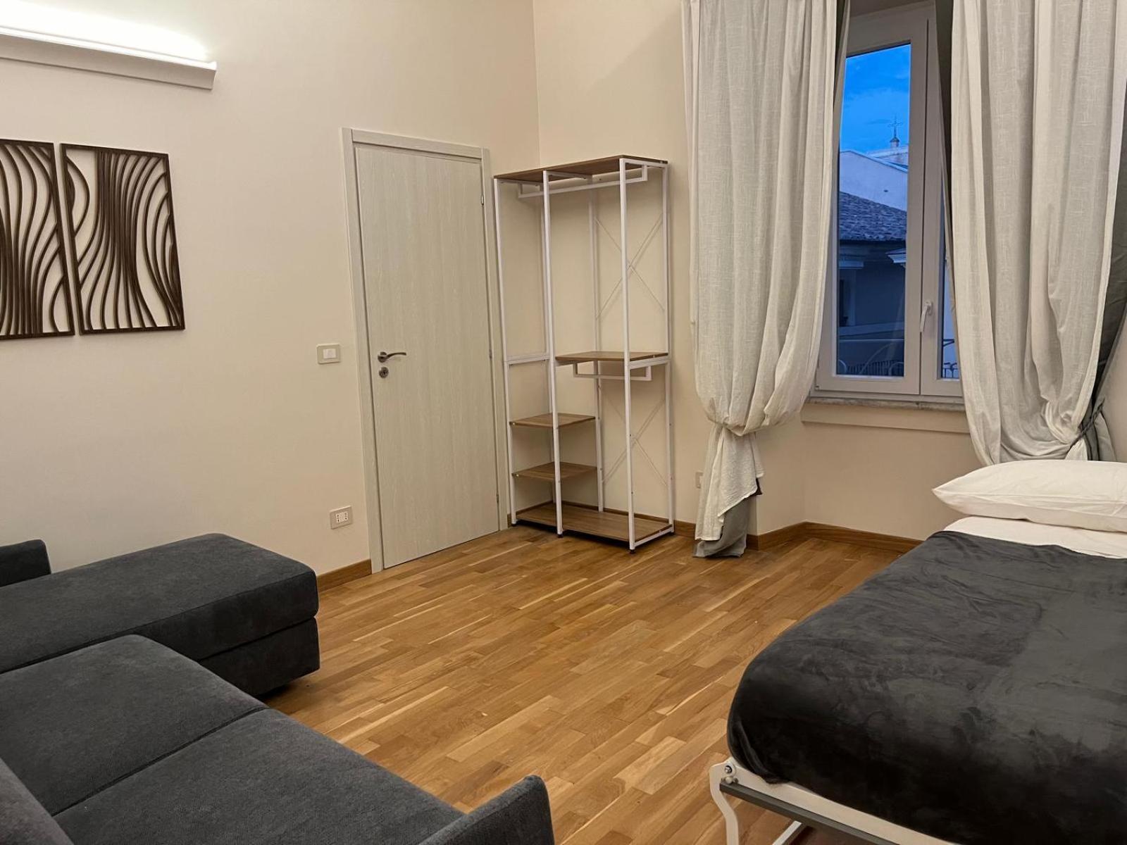 You'rhomesuite Apartment Rom